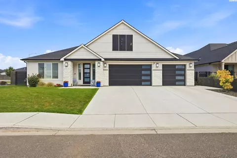 Exterior - 8317 Silver Mound Dr, Pasco, WA 99301 photo 8 of 8
