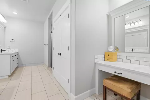 Bath - 8317 Silver Mound Dr, Pasco, WA 99301 photo 5 of 6