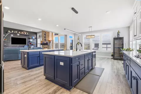 Kitchen - 8317 Silver Mound Dr, Pasco, WA 99301 photo 1 of 9