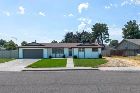 3801 W 17th Ave, Kennewick, WA 99338