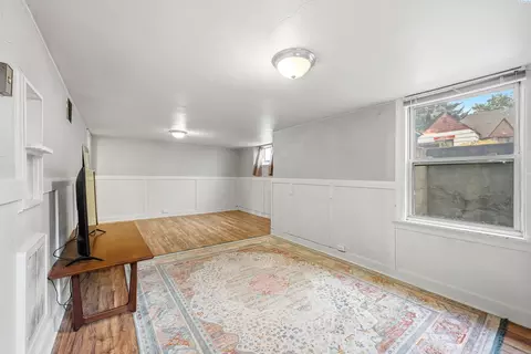 Living - 225 SW Blaine St, Pullman, WA 99163 photo 3 of 3