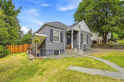 Exterior - 225 SW Blaine St, Pullman, WA 99163 photo 8 of 9