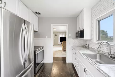 Kitchen - 225 SW Blaine St, Pullman, WA 99163 photo 1 of 3