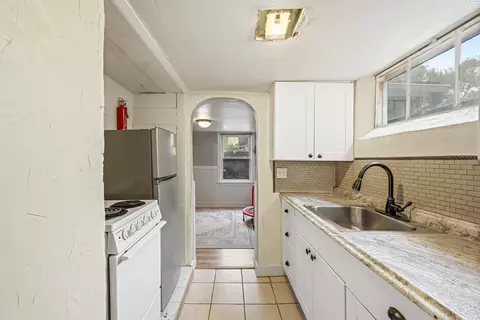 Kitchen - 225 SW Blaine St, Pullman, WA 99163 photo 3 of 3