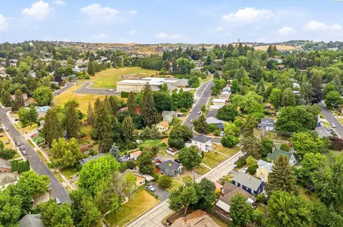 View/Area - 225 SW Blaine St, Pullman, WA 99163 photo 4 of 5