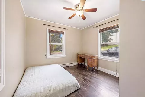 Bedroom - 225 SW Blaine St, Pullman, WA 99163 photo 2 of 2