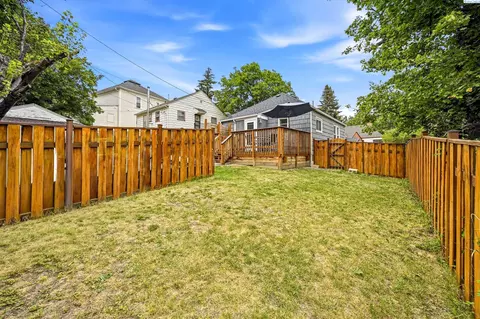 Exterior - 225 SW Blaine St, Pullman, WA 99163 photo 1 of 9