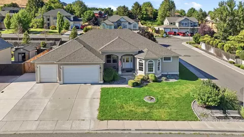 152 Erica Dr, Richland, WA 99352