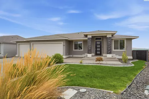 528 Athens, West Richland, WA 99353