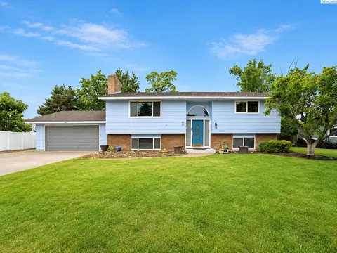 730 Lynnwood Loop, Richland, WA 99354