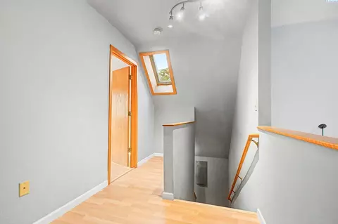 Entry Way - 510 NW State St, Pullman, WA 99163 photo 1 of 2