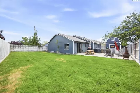 Exterior - 5004 Arthur Ln, Pasco, WA 99301 photo 4 of 9