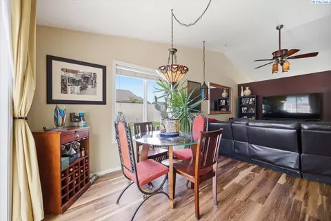 Dining - 5004 Arthur Ln, Pasco, WA 99301 photo 2 of 2