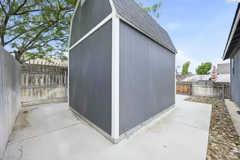 Exterior - 5004 Arthur Ln, Pasco, WA 99301 photo 9 of 9