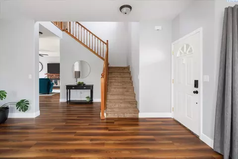 Entry Way - 4015 Twilight Ct, Pasco, WA 99301 photo 1 of 5