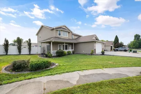 Exterior - 4015 Twilight Ct, Pasco, WA 99301 photo 2 of 11