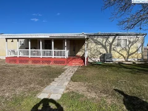 163201 W Apricot Rd, Prosser, WA 99350