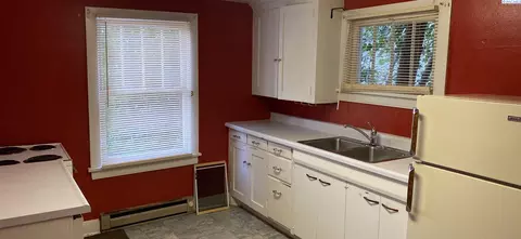 Kitchen - 468-470 NE Maiden Ln, Pullman, WA 99163 photo 9 of 9