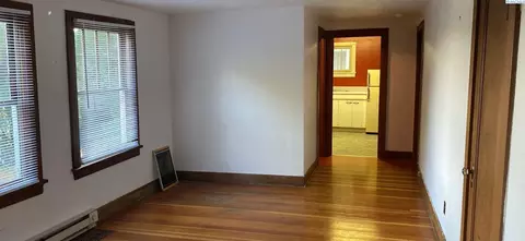 Living - 468-470 NE Maiden Ln, Pullman, WA 99163 photo 10 of 10