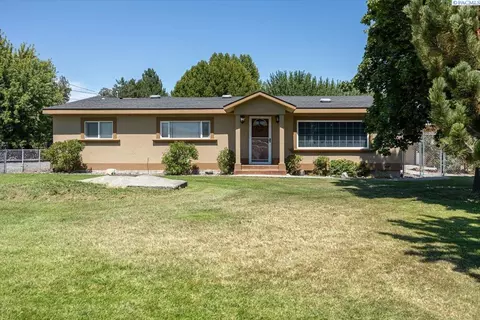 1203 E 27th Ave, Kennewick, WA 99337