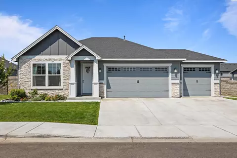 8212 Fernow St, West Richland, WA 99353