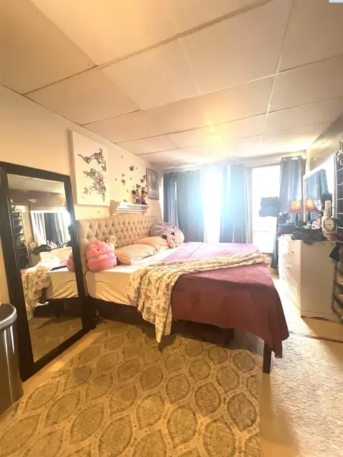 Bedroom - 200 E 3rd St, Grandview, WA 98930 photo 3 of 5