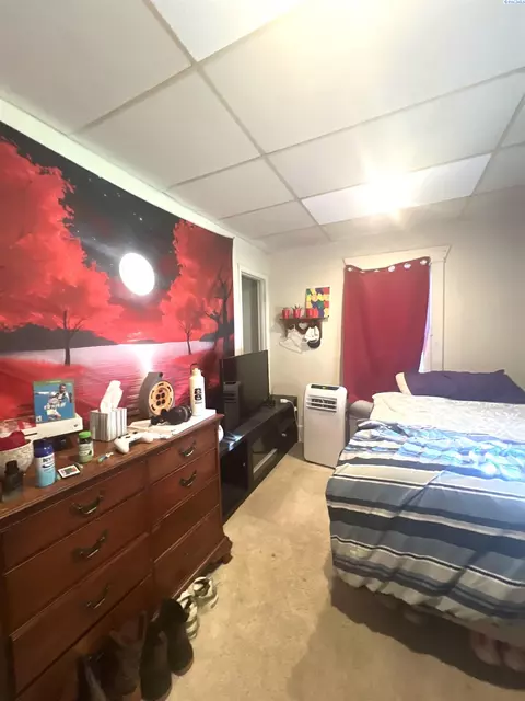 Bedroom - 200 E 3rd St, Grandview, WA 98930 photo 1 of 5