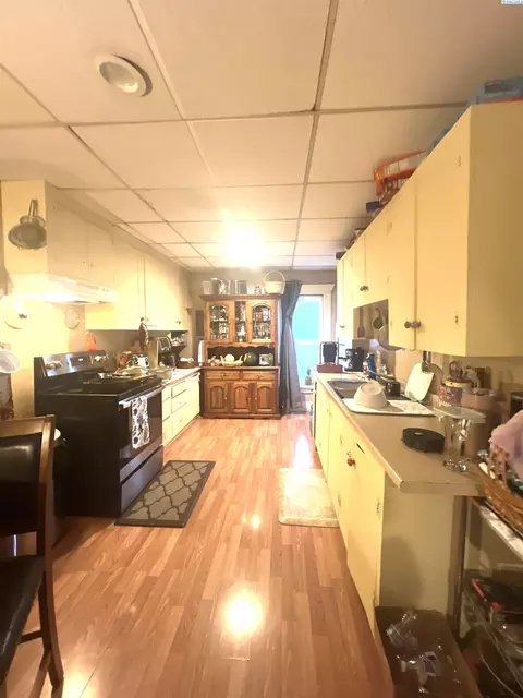 Kitchen - 200 E 3rd St, Grandview, WA 98930 photo 1 of 3