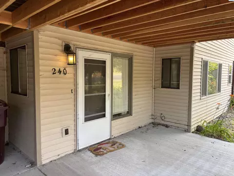 Exterior - 292 NW Sunrise Dr, Pullman, WA 99163 photo 3 of 9