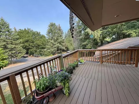 Exterior - 292 NW Sunrise Dr, Pullman, WA 99163 photo 5 of 9