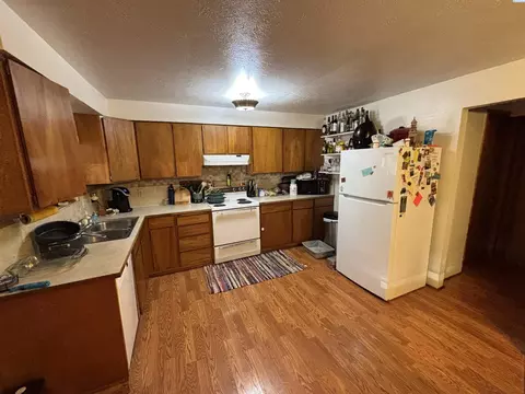 Kitchen - 292 NW Sunrise Dr, Pullman, WA 99163 photo 1 of 3