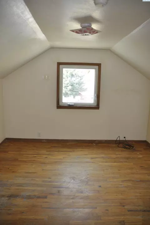 Bedroom - 105 E 7th St, Colfax, WA 99111 photo 3 of 3