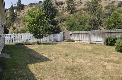 Exterior - 105 E 7th St, Colfax, WA 99111 photo 2 of 5