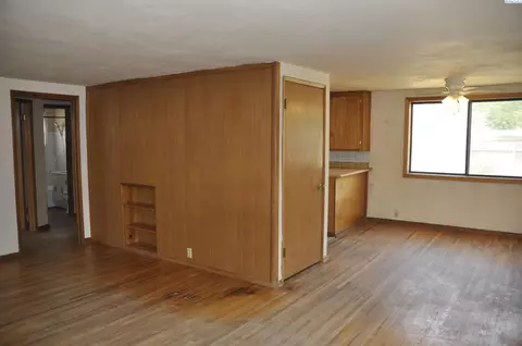 Living - 105 E 7th St, Colfax, WA 99111 photo 4 of 4