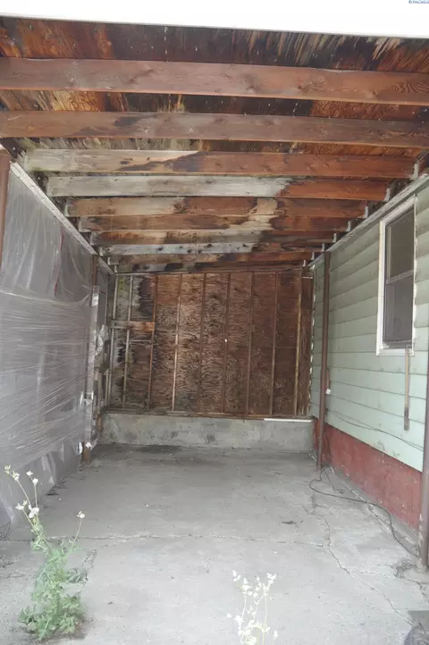 Exterior - 105 E 7th St, Colfax, WA 99111 photo 5 of 5