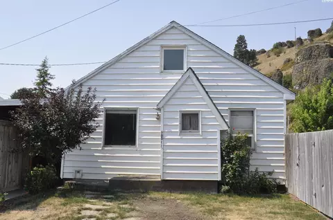 Exterior - 105 E 7th St, Colfax, WA 99111 photo 1 of 5