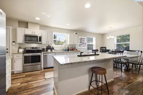 1606 Judson Ave, Richland, WA 99354