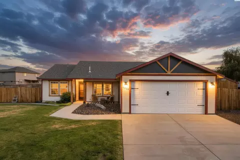 5210 Canter St, West Richland, WA 99353