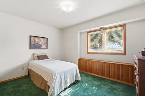 Bedroom - 3011 Birch Rd, Pasco, WA 99301 photo 1 of 3