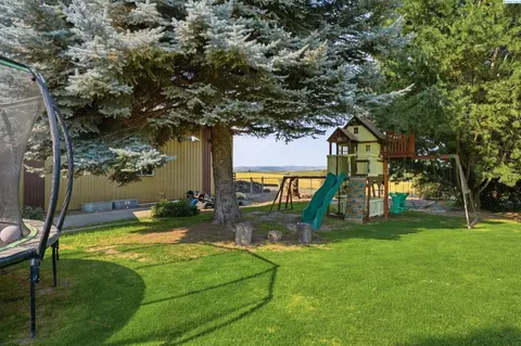Exterior - 3011 Birch Rd, Pasco, WA 99301 photo 4 of 8