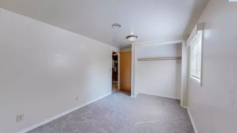 Bedroom - 1645 NE Lower Dr, Pullman, WA 99163 photo 4 of 6