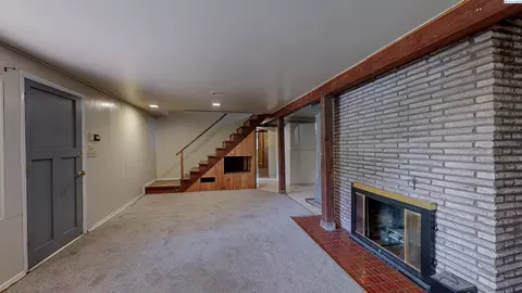 Living - 1645 NE Lower Dr, Pullman, WA 99163 photo 5 of 5
