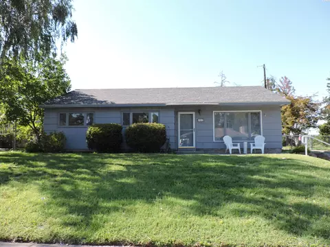 1515 Cottonwood Dr, Richland, WA 99354