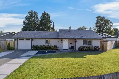 1321 W 3rd Ave, Kennewick, WA 99336