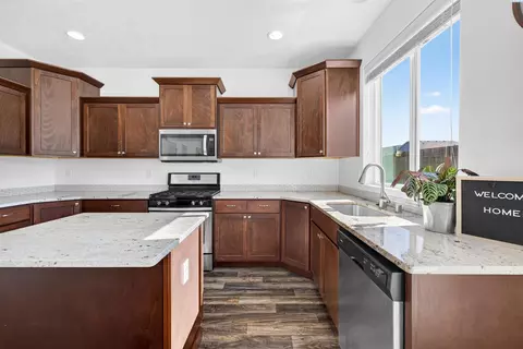 5914 Ramus Ln, Pasco, WA 99301