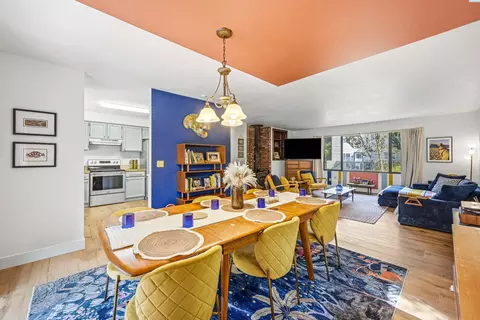 Dining - 625 SE Highland Way, Pullman, WA 99163 photo 2 of 2