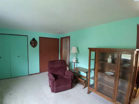 Living - 101 Canal Dr, Mesa, WA 99343 photo 3 of 3