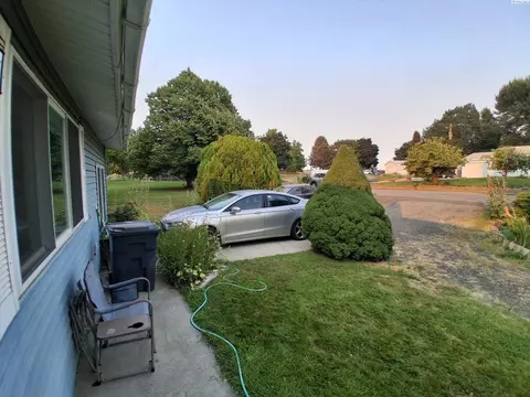Exterior - 101 Canal Dr, Mesa, WA 99343 photo 14 of 16