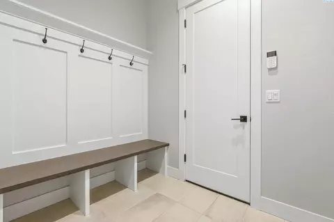 Entry Way - 2319 Skyview Loop, Richland, WA 99352 photo 2 of 2