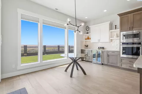 Kitchen - 2319 Skyview Loop, Richland, WA 99352 photo 1 of 7